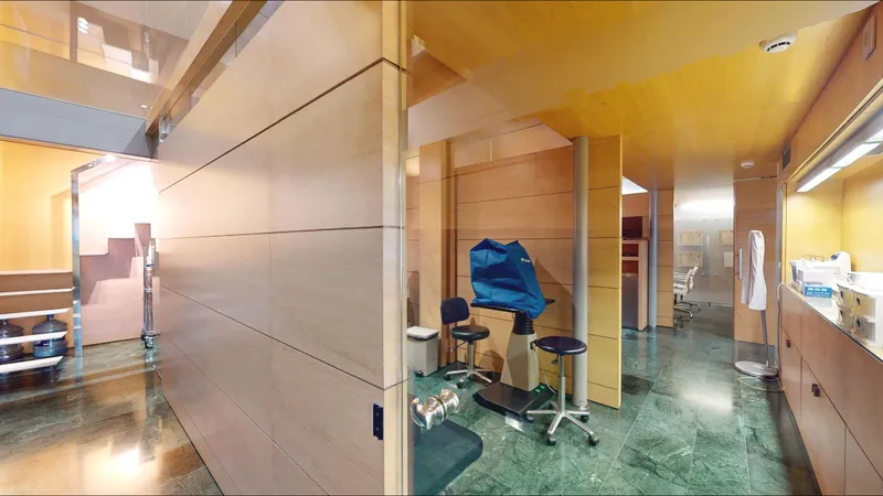 Commercial premises in Plaza de los Patines, privileged location — photo 10