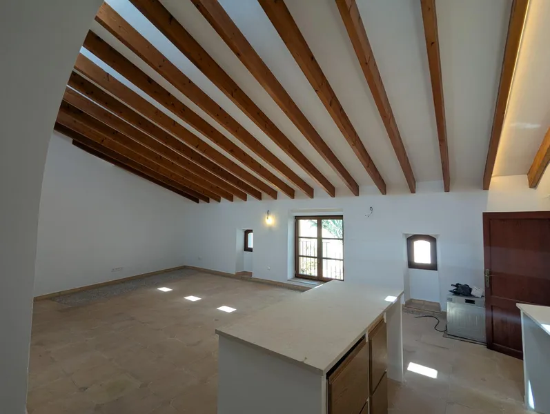Spacious and bright Majorcan-style home in the center of Artà — photo 1