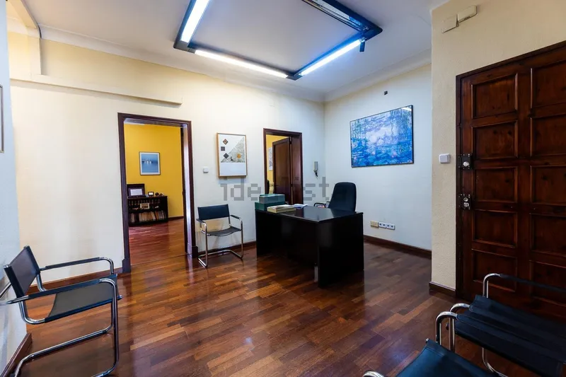 Flat / apartment for sale in Calle de Berenguer de Tornamira — photo 5