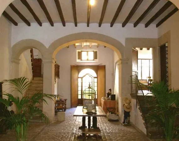 Amazing sixteenth-century palace with garden and pool situated in the historic centre of Sóller in Mallorca — photo 2