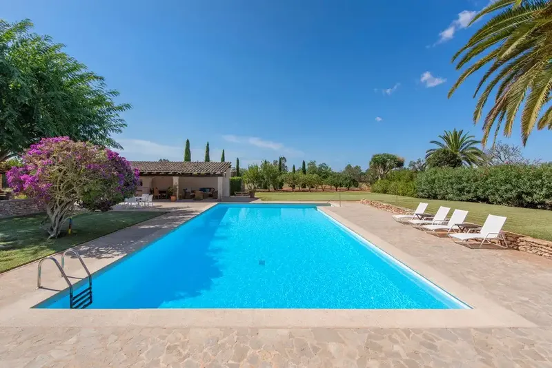 Unique estate for sale in Santanyí, a short distance from the Cala Mondragó Natural Park, in a quiet and private setting. — photo 3