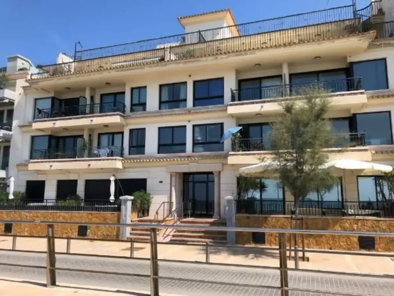 Apartment on the first line of El Molinar, with balcony/terrace, unbeatable views of the Bay of Palma. — photo 8