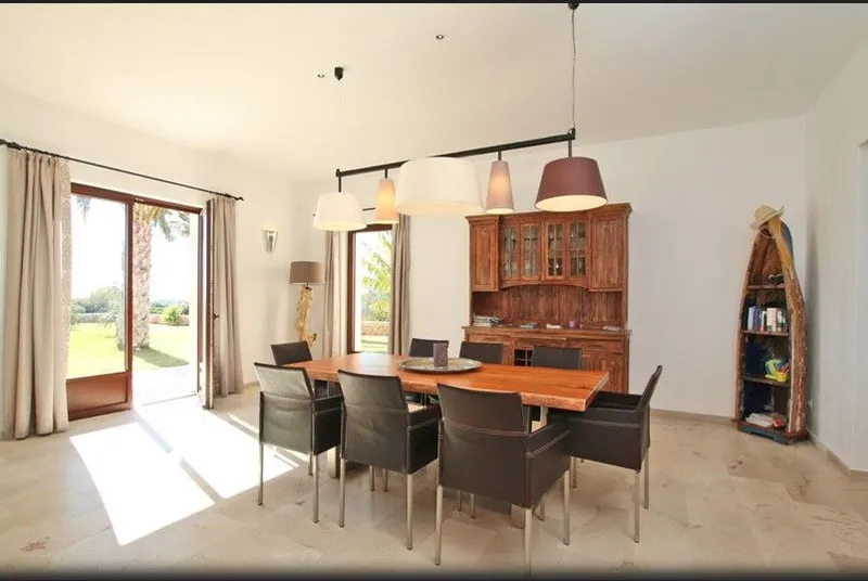 Mediterranean luxury finca with 100 m² resort-style pool, sea views and complete privacy near Porto Colom — photo 9