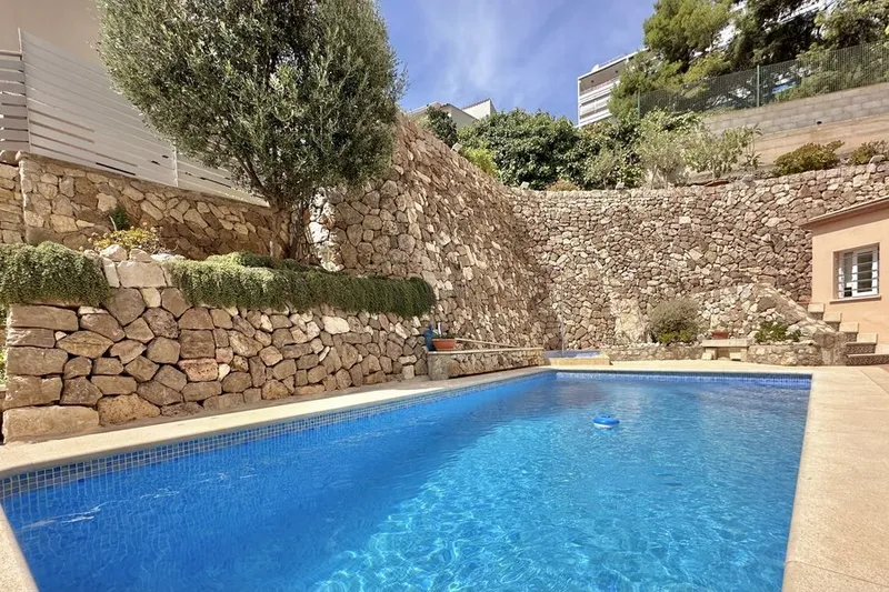 Lovely unfurnished apartment in Sant Agustí — photo 1