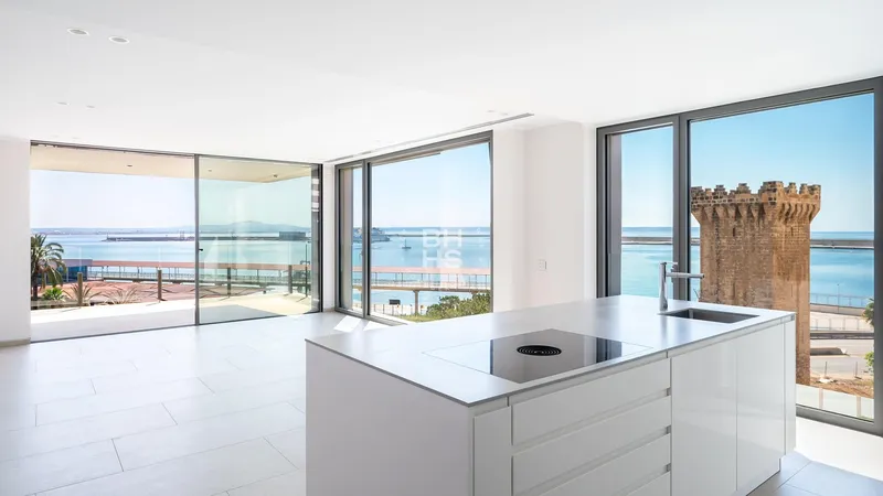Apartment for sale in Paseo Marítimo — photo 2