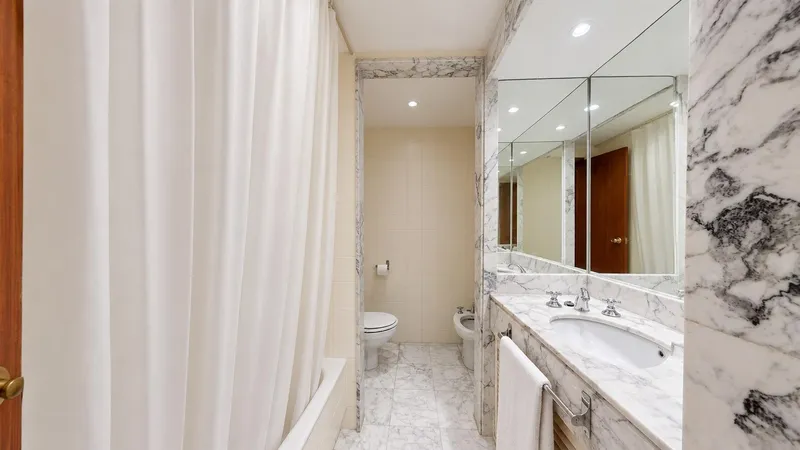 Exclusive property in Son Rapinya, in a private urbanization with pool — photo 10