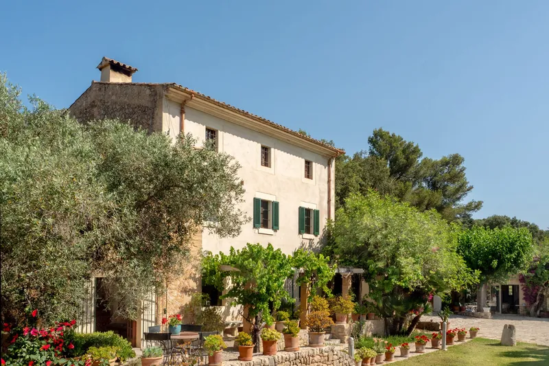 Stunning finca with guest houses in Pollensa — photo 2