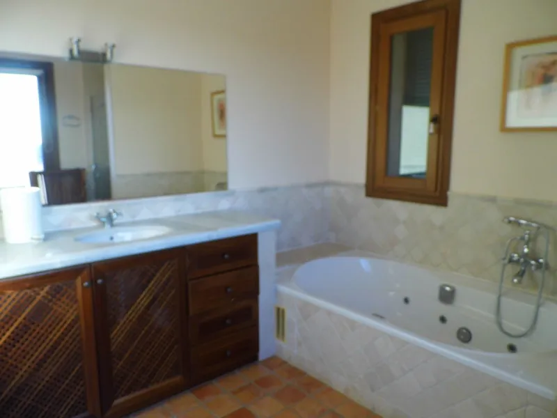 Enormous, fully renovated finca with all extras near Es Llombards and Santanyi -- F 127 VK — photo 8