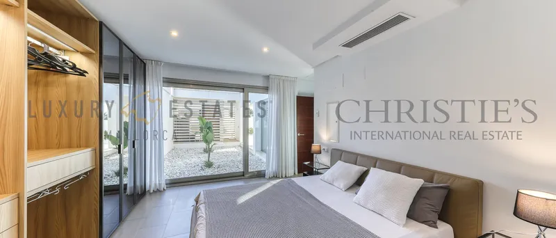 Modern villa in Cala Vinyas with partial sea views — photo 9