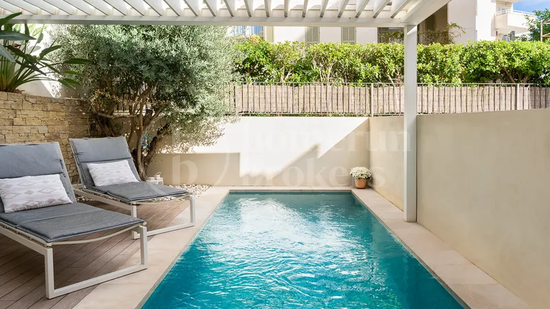Townhouse El Espanyolet - Modern House with Pool and Rooftop Terrace — photo 2