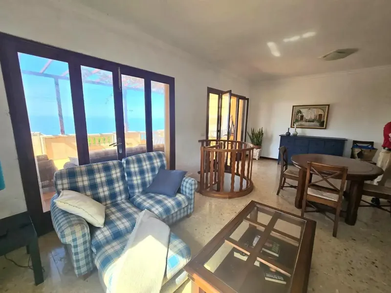 Discover this spectacular two-storey chalet located in the quiet area of Cala Port d'es Canonge, Banyalbufar. With a sale price — photo 10
