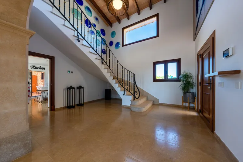 Spacious finca with holiday rental licence and panoramic views near Llucmajor — photo 8