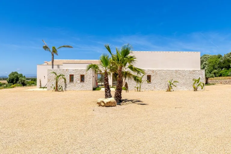 Finca in Son Macia - Newly built country house with pool and garden — photo 7
