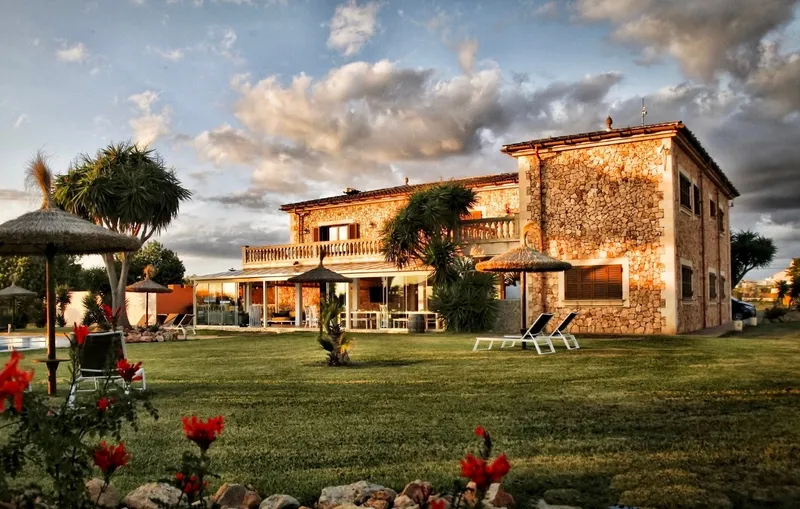 Stately natural stone finca in Llucmajor with large garden & pool and vacation rental license! — photo 5