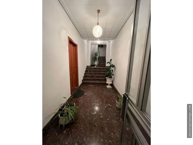 Rental of penthouse on Calle de l'Arquitecte Gaudí — photo 7