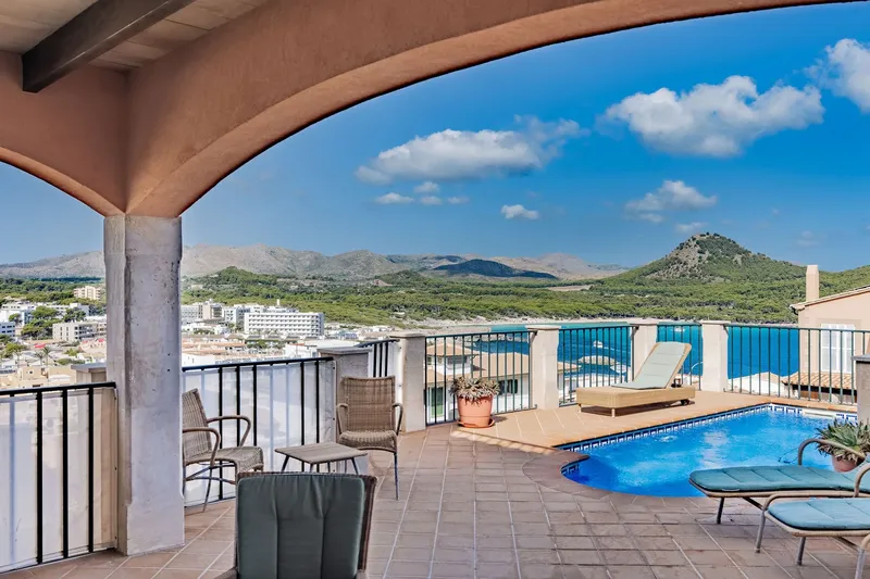 Semi-detached house in an elevated position with spectacular sea views and private pool — photo 6
