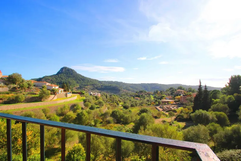 Villa with Holiday Rental License for Sale in Galilea — photo 6