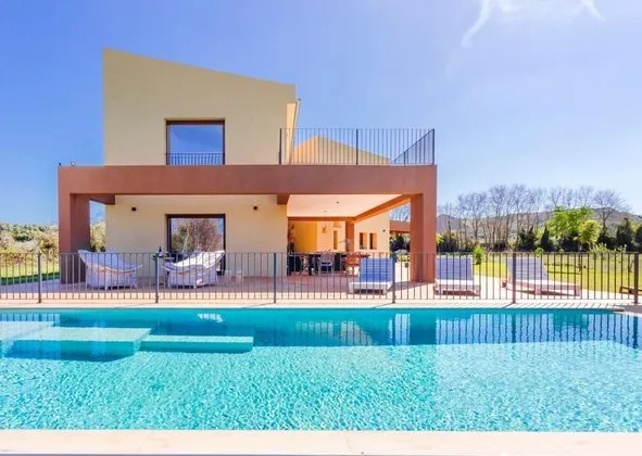 Detached house in Ciutat d'Alcúdia, Alcúdia — photo 1
