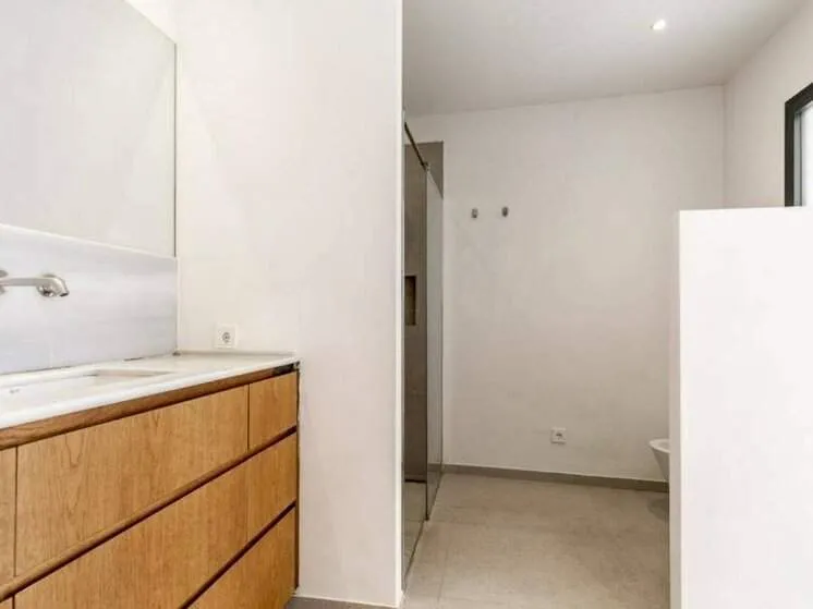196m² Stadthaus mit 5 Zimmern, 2 Bädern und Garage zu kaufen — photo 5