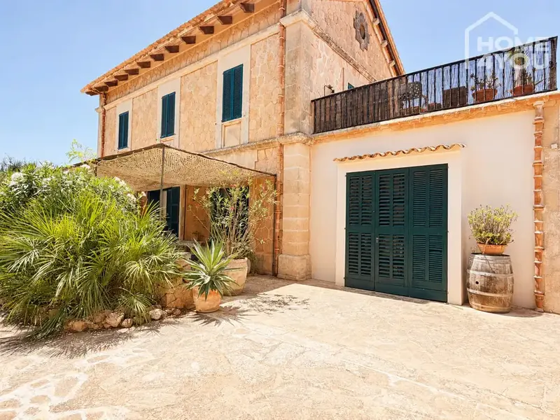 Una propiedad como esta es una auténtica rareza en Mallorca: este extraordinario piso en planta baja se encuentra en el antiguo edificio his — photo 7
