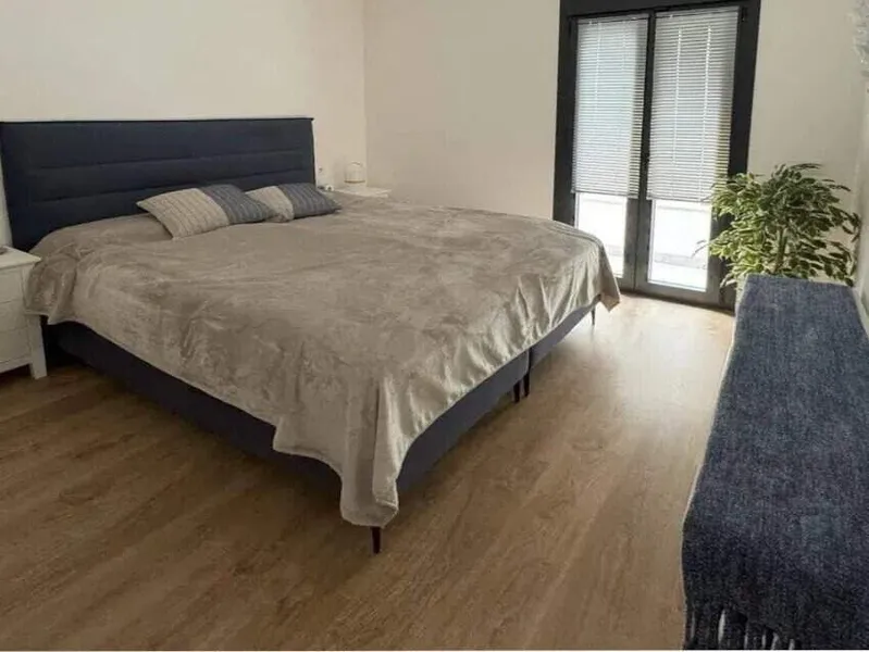 77m² Penthouse with 3 rooms, pool & rooftop terrace for sale — photo 7