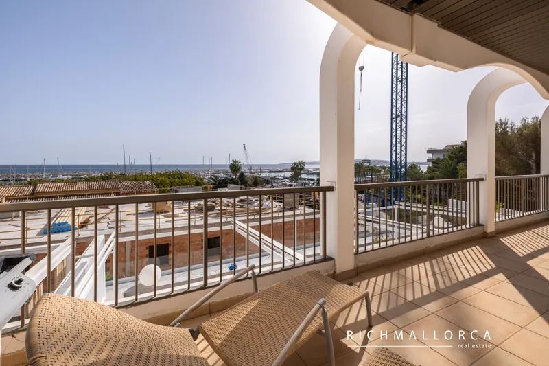 Beautiful nautical flat on the first line of a prestigious yacht club — photo 2