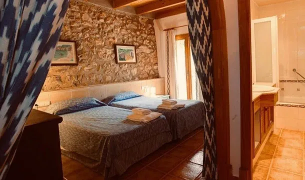 Charming Mediterranean-style finca, with a holiday rental license, in Pollensa — photo 7