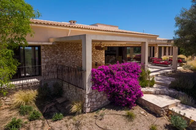 Single story country finca for sale in Ses Salines, Southeast Mallorca — photo 1