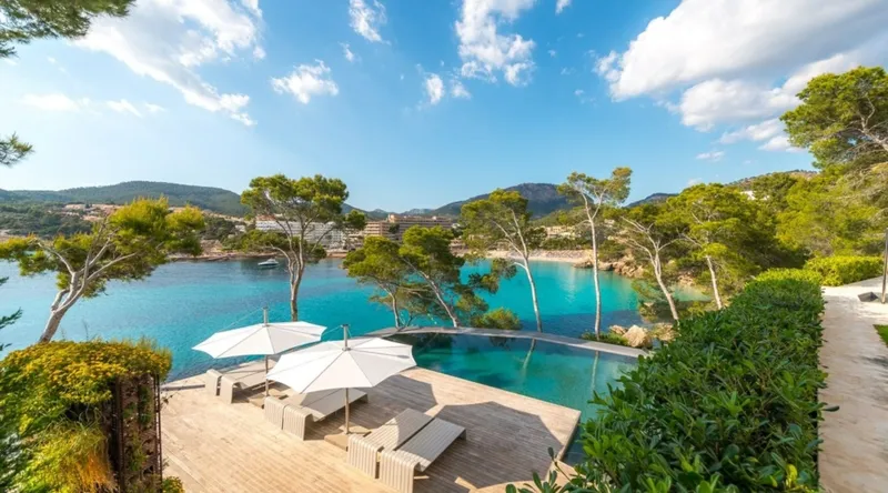 Beachfront Modern Luxury Villa with Spectacular Views in Camp de Mar — photo 1