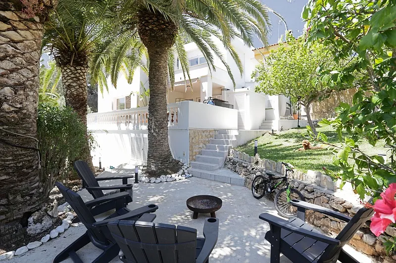 Beautiful family semi-detached house in a convenient location in Santa Ponsa — photo 1