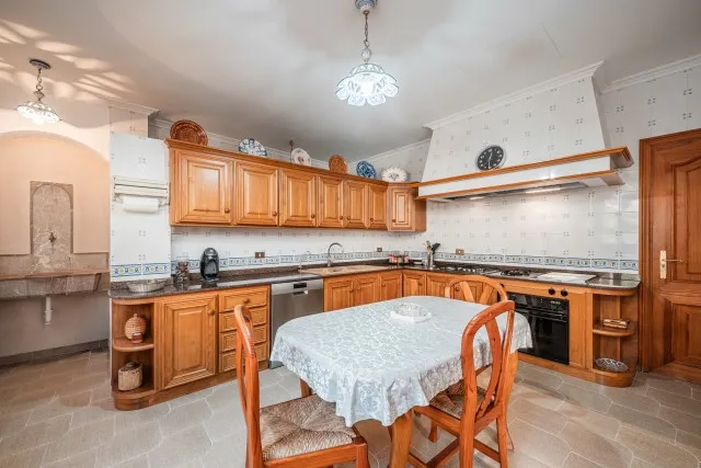 Elegant town house with character for sale in Muro, Central Mallorca — photo 6