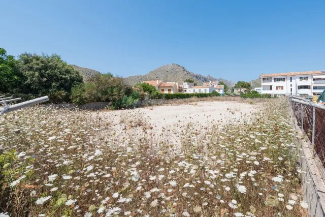 Prime plot with mountain views for sale in Puerto Pollensa, north Mallorca — photo 3