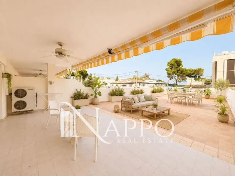 Nappo Real Estate tiene el placer de presentaros este atractivo apartamento exterior con una magnífica terraza de 119 m², situado en la prim — photo 4