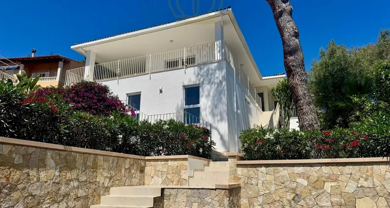 Modernised villa in Palmanova with pool and sea views for sale — photo 3