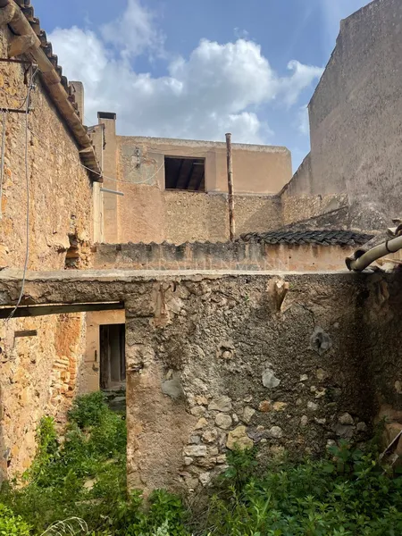 Historic Townhouse with character in the centre of Porreres — photo 5