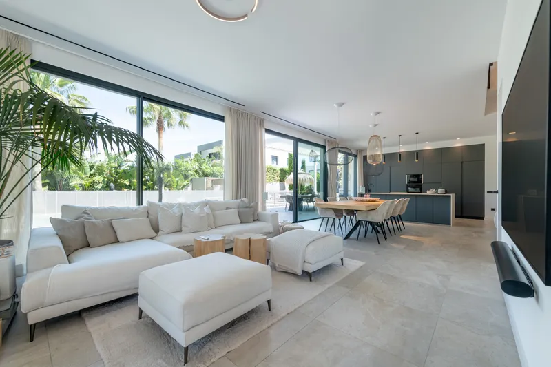 Modern villa for sale in Puig de Ros with sea views — photo 2