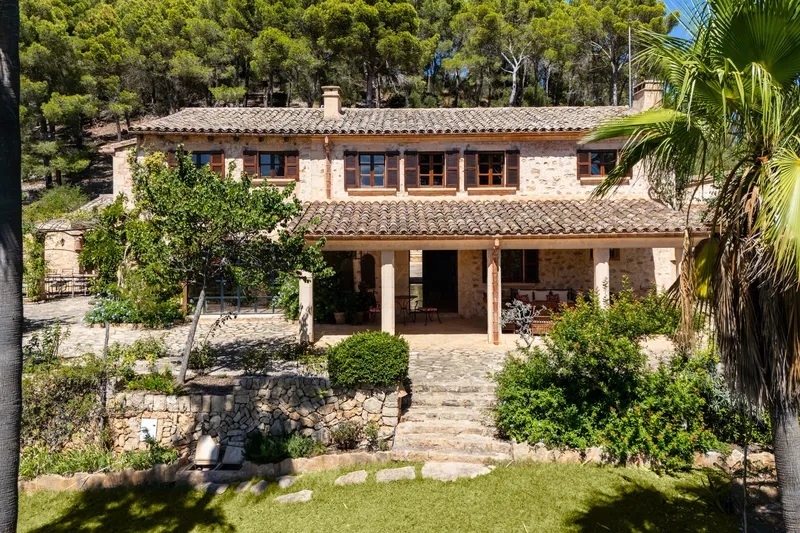 Extraordinary property with three buildings and panoramic sea views in Son Macià — photo 4