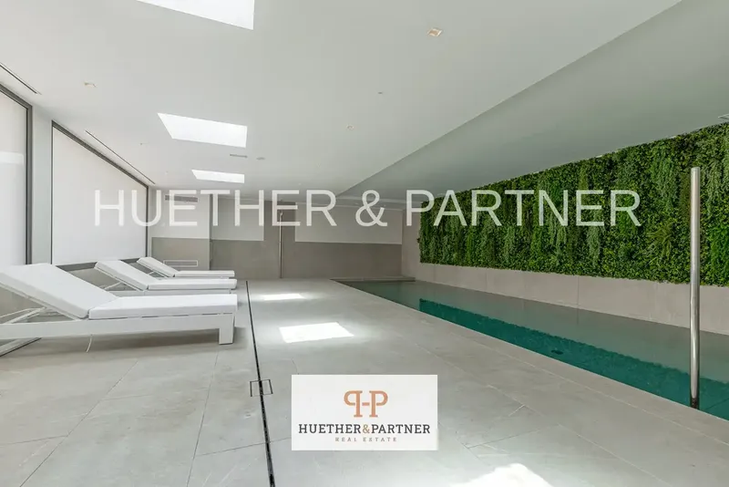 This exclusive newly built apartment is located in a privileged position on the Paseo Marítimo of Palma de Mallorca and impresses — photo 7