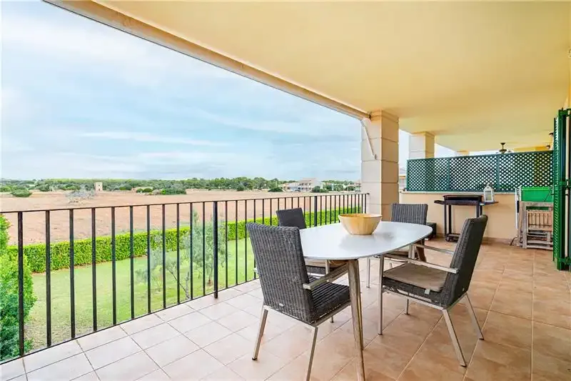 Apartment with panoramic views and communal pool — photo 1