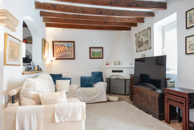 Authentic town house with outdoor living for sale in Pollensa, North Mallorca — photo 2