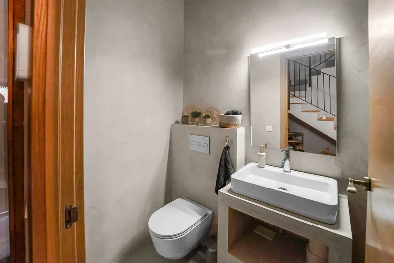 Sold by Us | Move in and Enjoy – Fully Renovated Village House with Perfect Layout — photo 4