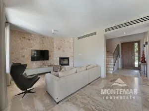 Spacious finca with natural stone facade and pool near the harbor - Portopetro — photo 1