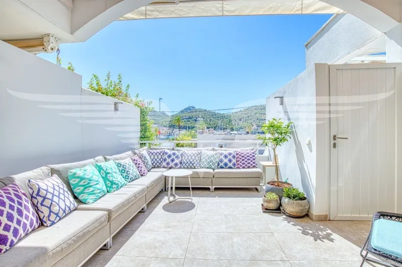 Port Andratx I Chic apartment with harbor views and pool — photo 1