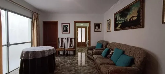 House in Inca (Centro), 144 m², 4 bedrooms, 1 bathroom — photo 1