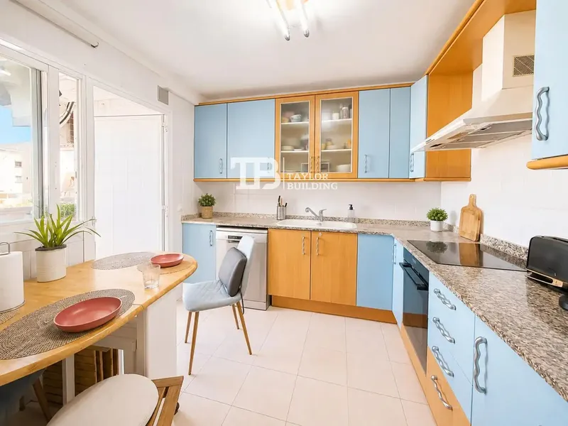 Taylor Building Real Estate presents exclusively this magnificent flat in El Molinar, one of the most sought-after areas of Palma, known — photo 4