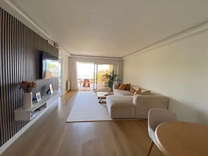 Piso de 3 habitaciones en alquiler en Cala Vinyes, Calvià — photo 2