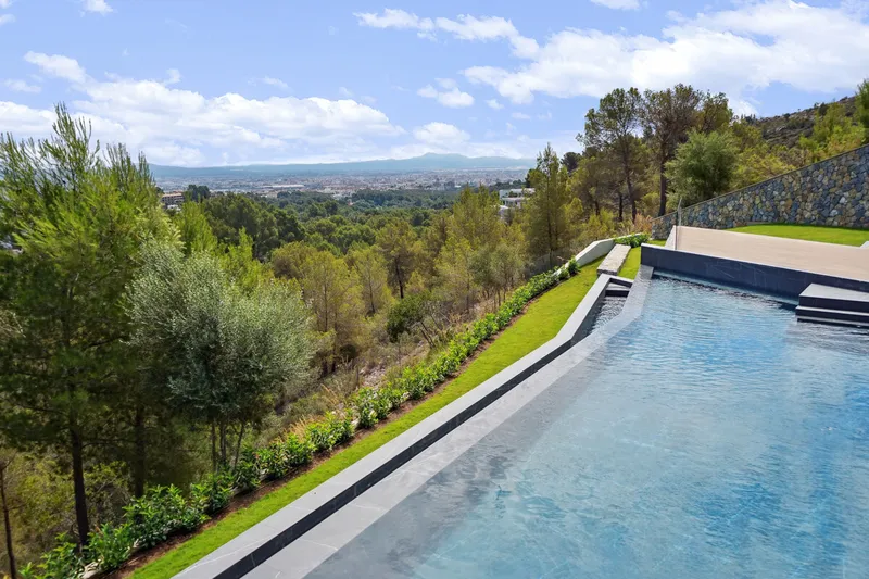 Magnificent designer chalet in Son Vida — photo 3