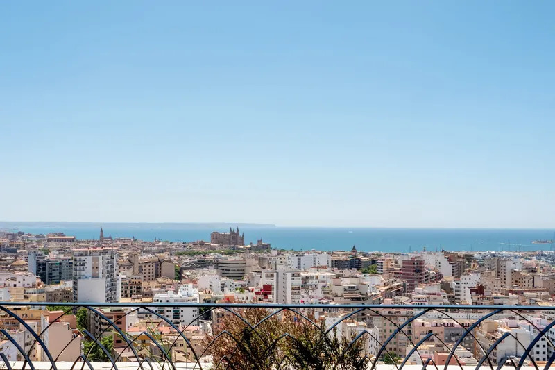 Stunning apartment with panoramic sea and Palma bay views — photo 2