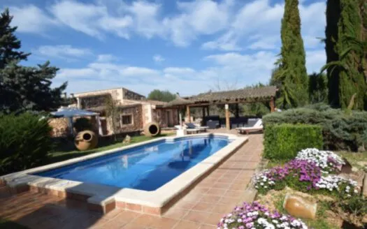 Rustic villa in Sencelles — photo 1