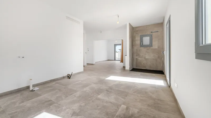 Great villa for sale in Porto Petro, completely reformed in modern style, with large pool and garden — photo 9